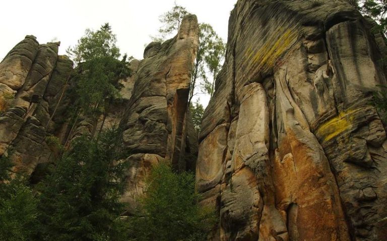 Young Filipino Driver Makes History at Asian Formula 4