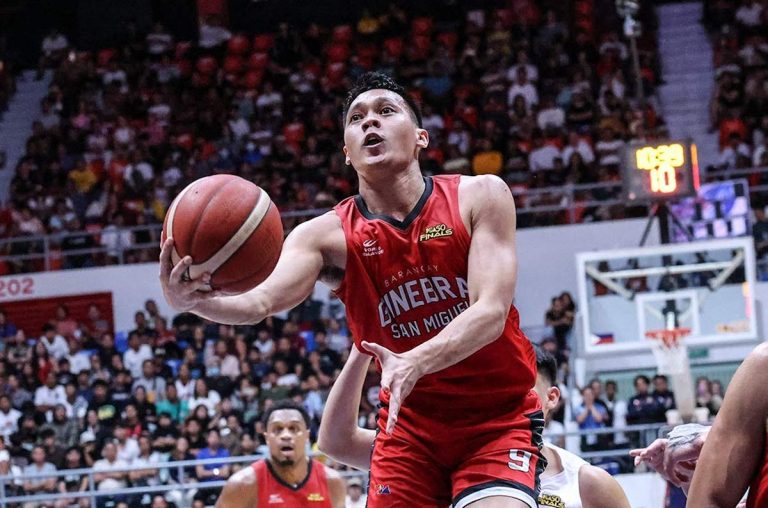PBA COMMISSIONER’S CUP SEMI-FINALS ┃Thompson, Brownlee hold Off Rain or Shine as Ginebra grabs 2-1 lead