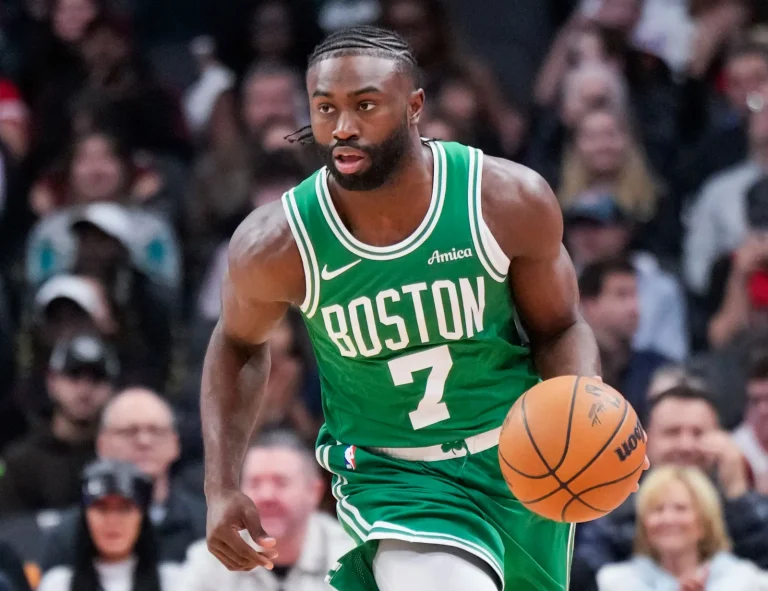 NBA TRADE ┃ Jaylen Brown dealt to 76ers in surprising Paul George package